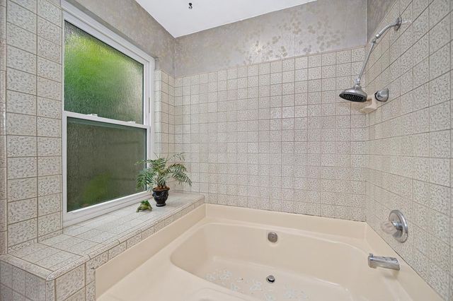 15048 Lago Dr, Rancho Murieta, CA 95683