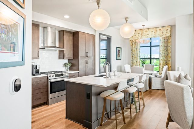 5 Gadsdenboro Street 303, Charleston, SC 29401