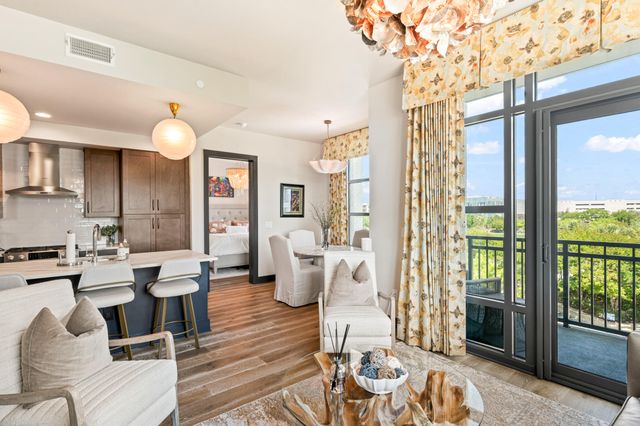 5 Gadsdenboro Street 303, Charleston, SC 29401