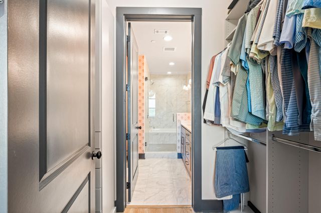 5 Gadsdenboro Street 303, Charleston, SC 29401