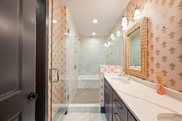 5 Gadsdenboro Street 303, Charleston, SC 29401