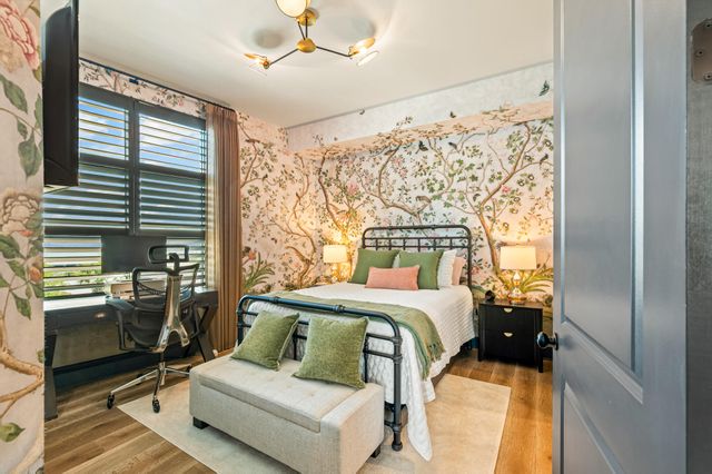 5 Gadsdenboro Street 303, Charleston, SC 29401