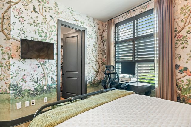 5 Gadsdenboro Street 303, Charleston, SC 29401