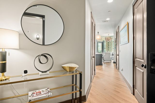 5 Gadsdenboro Street 303, Charleston, SC 29401