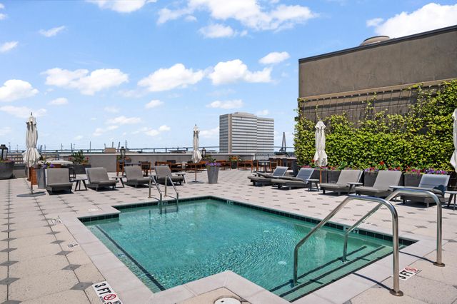 5 Gadsdenboro Street 303, Charleston, SC 29401