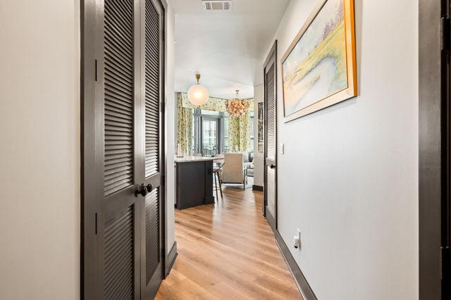 5 Gadsdenboro Street 303, Charleston, SC 29401