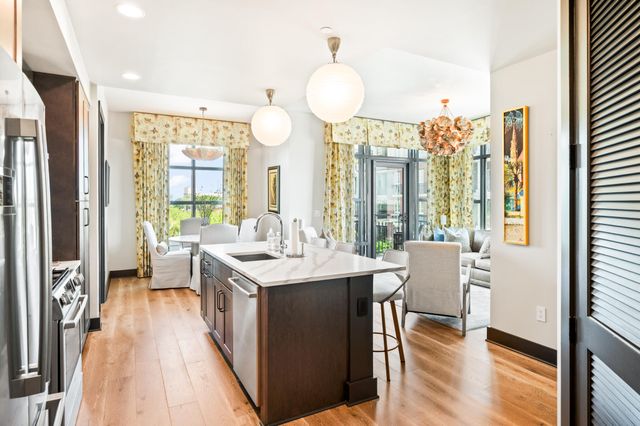 5 Gadsdenboro Street 303, Charleston, SC 29401