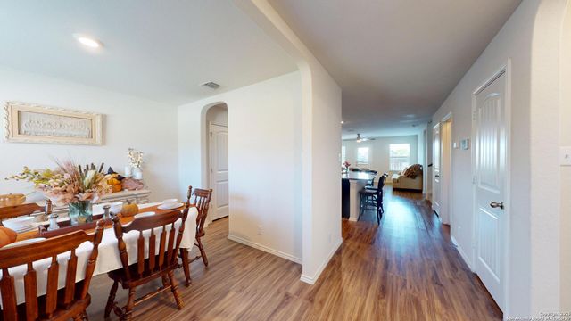 8136 SLEEPY BRK, San Antonio, TX 78244
