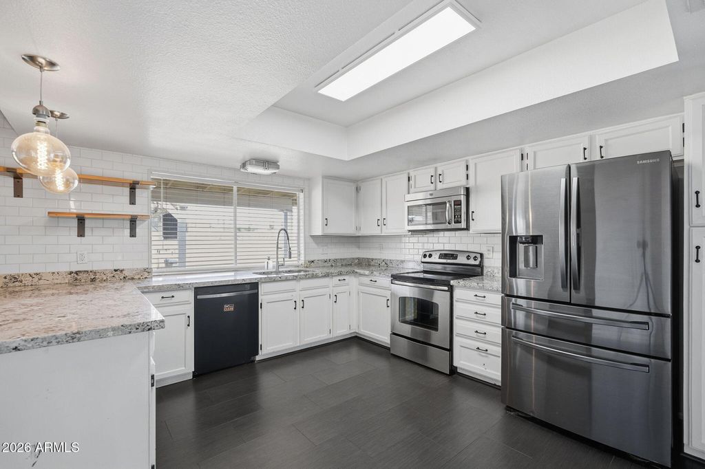 5020 W ROYAL PALM Road, Glendale, AZ 85302 — photo 3