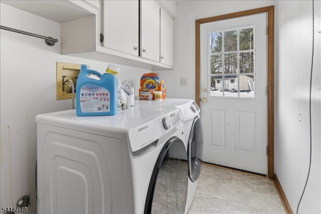 5 Fisher Ct, East Amwell Twp., NJ 08551