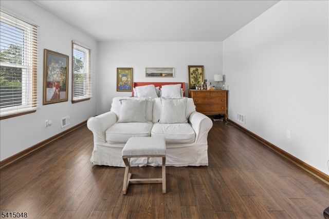 5 Fisher Ct, East Amwell Twp., NJ 08551