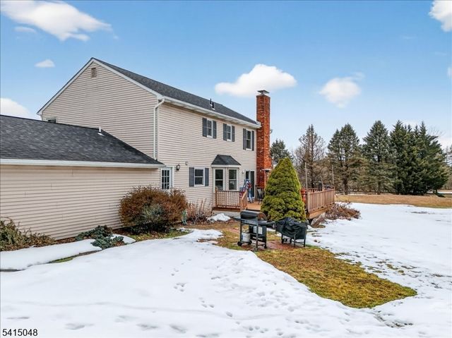 5 Fisher Ct, East Amwell Twp., NJ 08551