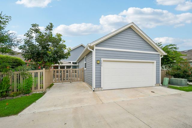 1373 Nevarez, Kyle, TX 78640