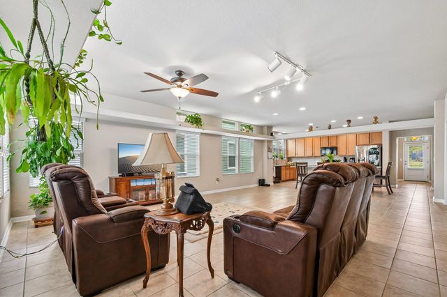 1373 Nevarez, Kyle, TX 78640