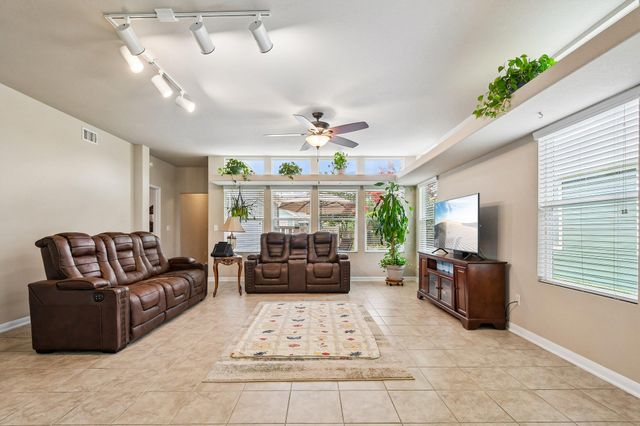 1373 Nevarez, Kyle, TX 78640