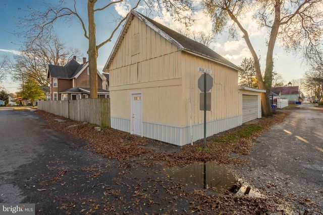 106 DELAWARE AVE, Bridgeville, DE 19933