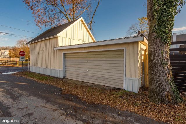 106 DELAWARE AVE, Bridgeville, DE 19933