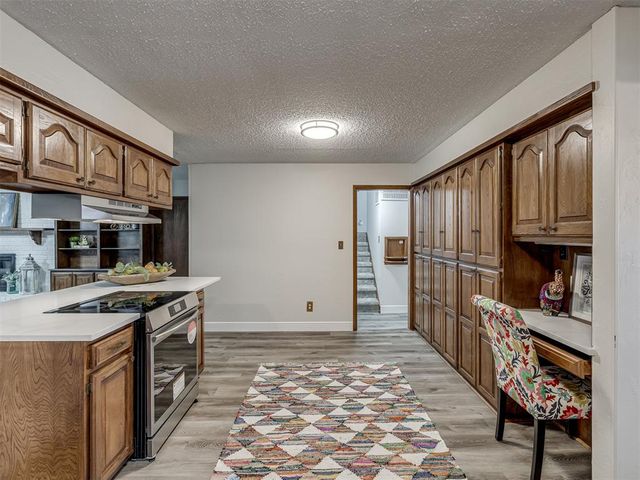 220 W Glenhaven Drive, Midwest City, OK 73110