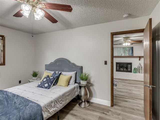 220 W Glenhaven Drive, Midwest City, OK 73110