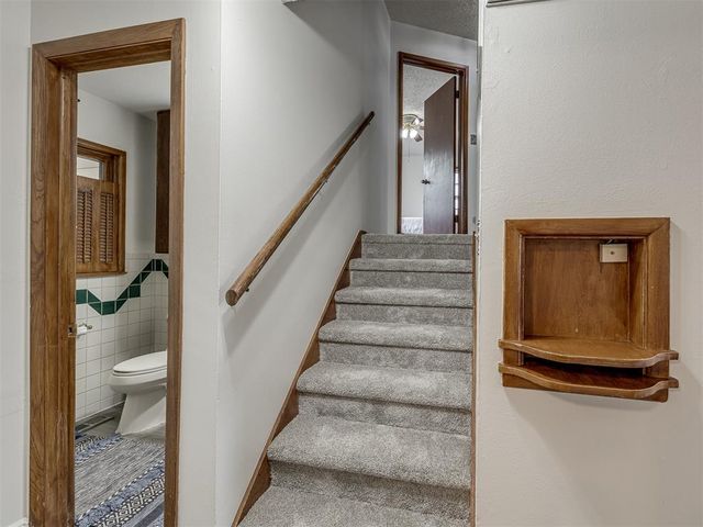 220 W Glenhaven Drive, Midwest City, OK 73110