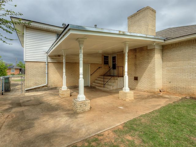220 W Glenhaven Drive, Midwest City, OK 73110