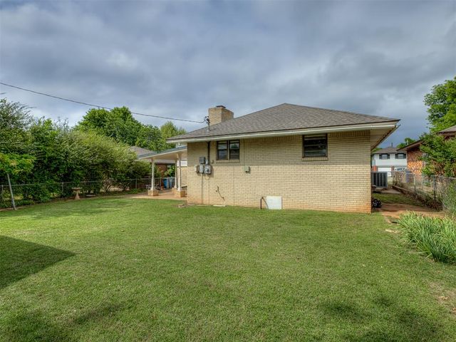 220 W Glenhaven Drive, Midwest City, OK 73110
