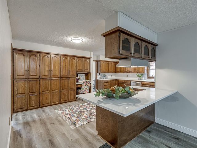 220 W Glenhaven Drive, Midwest City, OK 73110