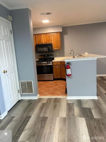 208 Hidden Woods Court, Piscataway, NJ 08854
