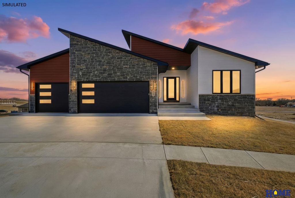 7537 Bernard Drive, Lincoln, NE 68516