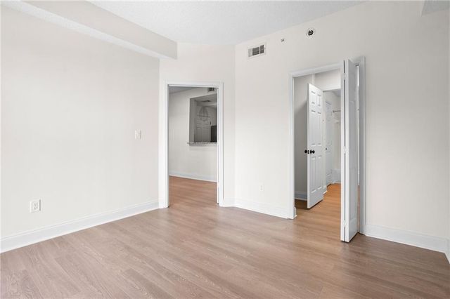 1075 Peachtree Walk NE A519, Atlanta, GA 30309
