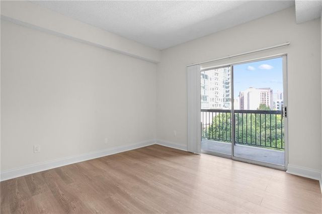 1075 Peachtree Walk NE A519, Atlanta, GA 30309