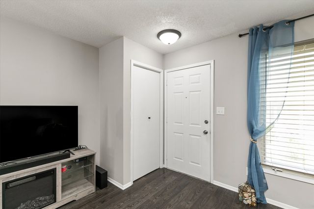 238 Holiday Circle 46, West Des Moines, IA 50265