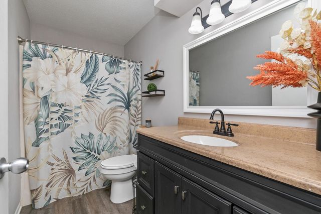 238 Holiday Circle 46, West Des Moines, IA 50265