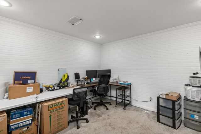 238 Holiday Circle 46, West Des Moines, IA 50265