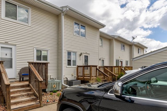 238 Holiday Circle 46, West Des Moines, IA 50265