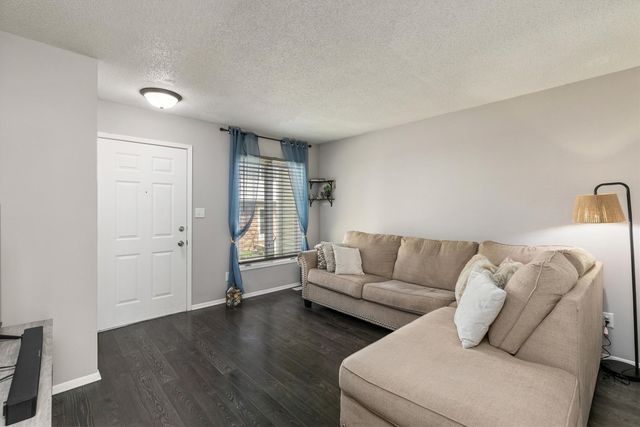 238 Holiday Circle 46, West Des Moines, IA 50265