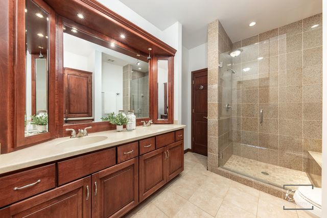 1512 Harbour Towne Place, Naperville, IL 60564