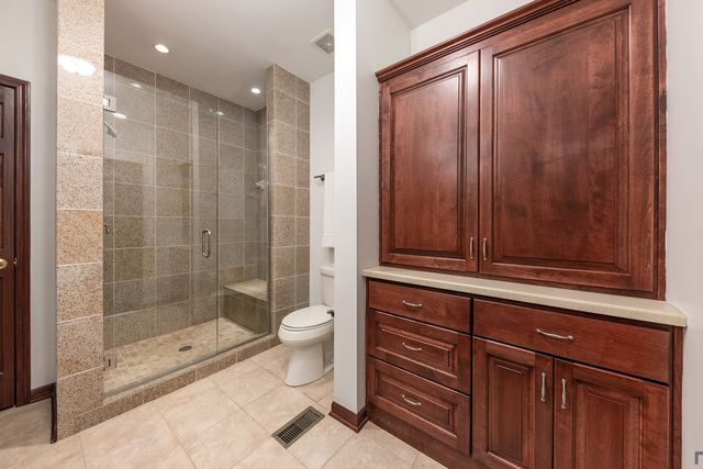 1512 Harbour Towne Place, Naperville, IL 60564