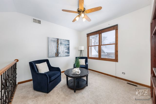 1512 Harbour Towne Place, Naperville, IL 60564