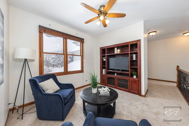 1512 Harbour Towne Place, Naperville, IL 60564