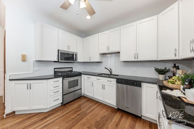 1512 Harbour Towne Place, Naperville, IL 60564