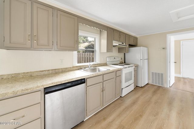 206 E 2nd Court A, Panama City, FL 32401