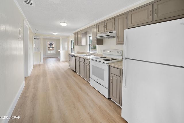 206 E 2nd Court A, Panama City, FL 32401