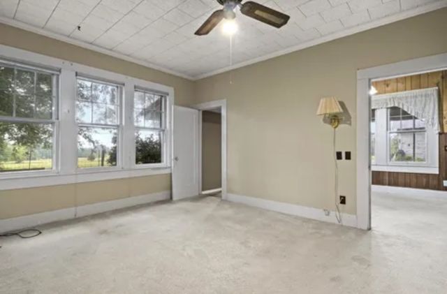 304 DAINGERFIELD ST, Naples, TX 75568