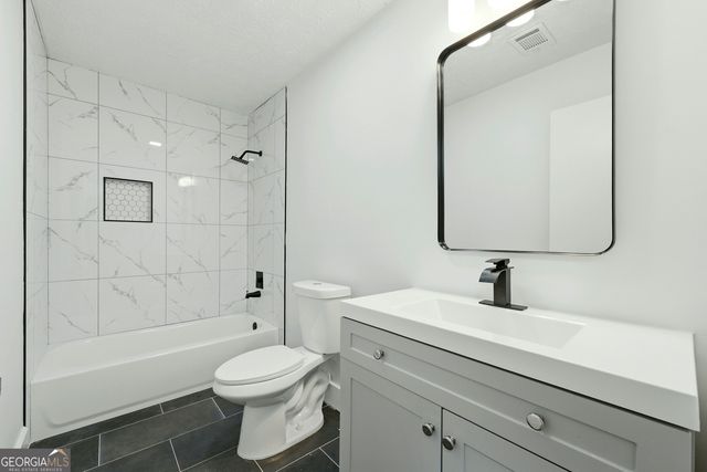 6350 Beethoven Circle, Riverdale, GA 30296