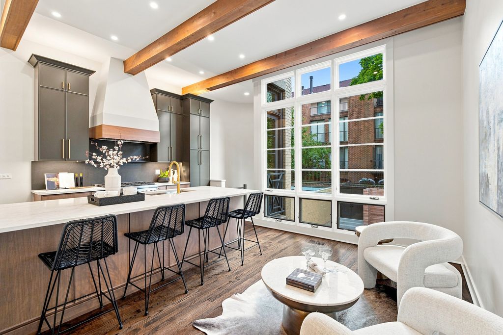 67 W Schiller Street, Chicago, IL 60610 — photo 4