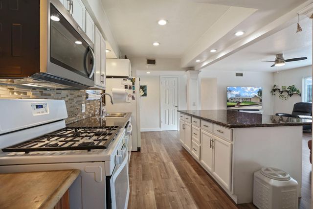 8814 Mohawk Way, Fair Oaks, CA 95628