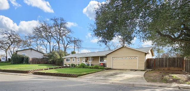 8814 Mohawk Way, Fair Oaks, CA 95628