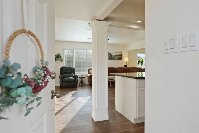 8814 Mohawk Way, Fair Oaks, CA 95628