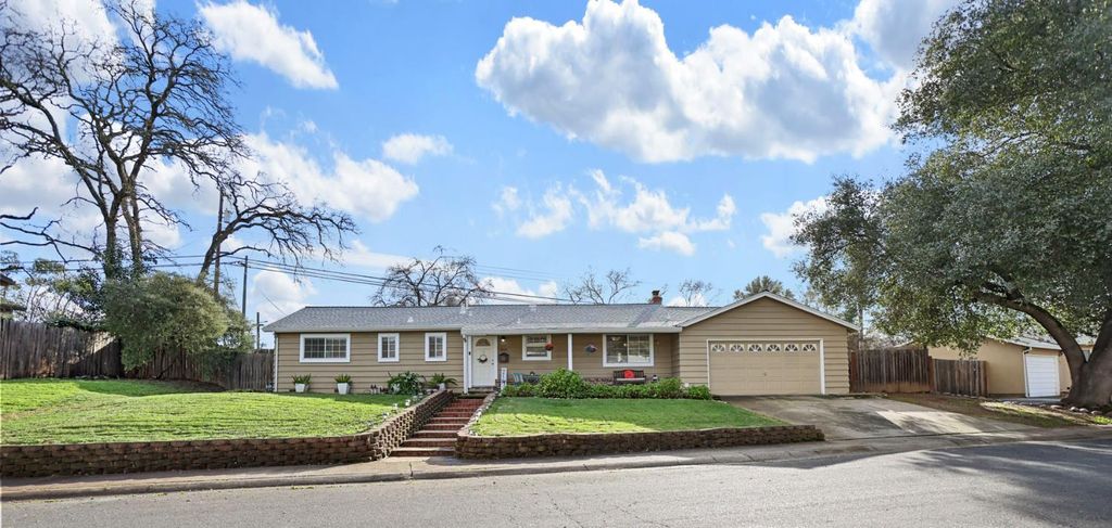 8814 Mohawk Way, Fair Oaks, CA 95628